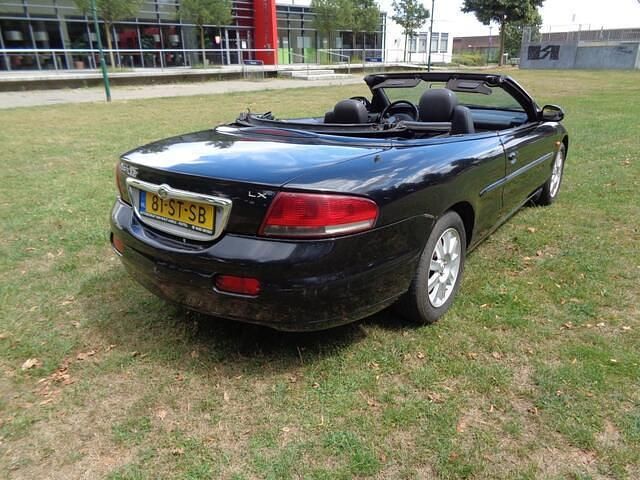 Occasion Chrysler Sebring Cabriolet 142 PK (104 kW) 2004 Zwart, metallic lak Cabriolet