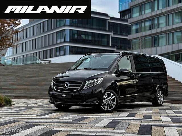 Zwart Gebruikt 2015 Mercedes V250 MPV | € 28.945 (Goede deal) - Afbeelding 1/4