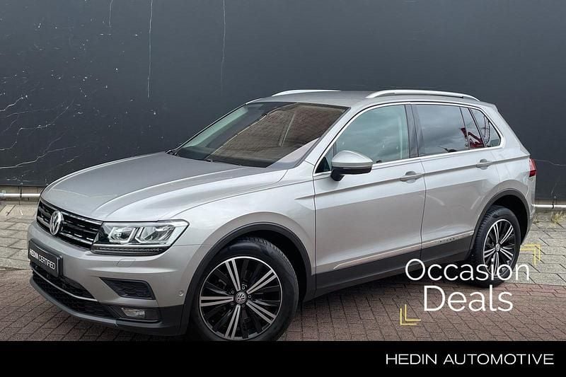Grijs Occasion 2020 VW Tiguan R-line SUV | € 27.435 (Super prijs) - Afbeelding 1/4