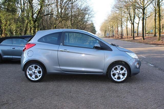 Occasion Ford Ka Metall 69 PK (50 kW) 2013 Grijs (metallic) Hatchback