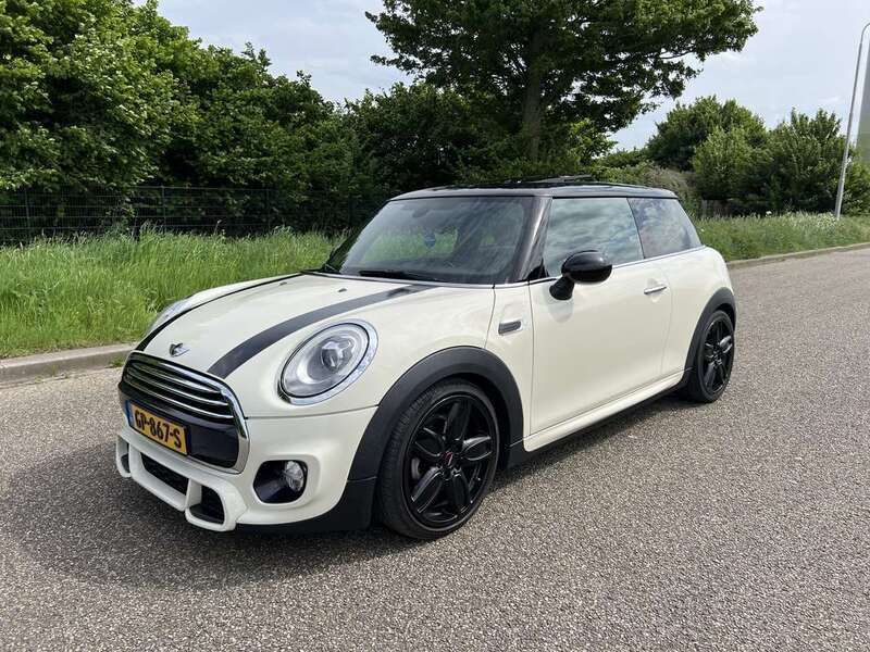 Wit Gebruikt 2015 Mini John Cooper Works Business Hatchback | € 14.950 (Iets duurder) - Afbeelding 1/4