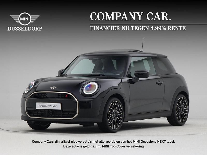 Zwart Gebruikt 2024 Mini Cooper S Favoured Hatchback | € 39.950 - Afbeelding 1/4