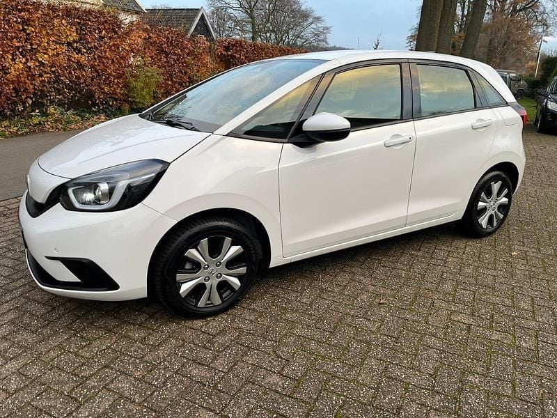 Wit (metallic) Gebruikt 2020 Honda Jazz Elegance Hatchback | € 19.450 (Eerlijke prijs) - Afbeelding 1/4
