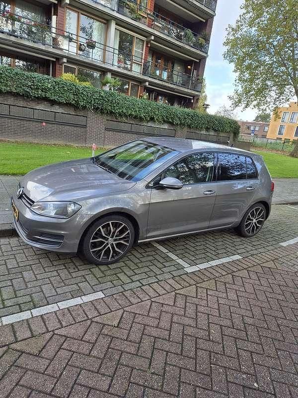 Grijs Gebruikt 2013 VW Golf VII Trendline Stationwagen | € 4.650 (Eerlijke prijs) - Afbeelding 1/4