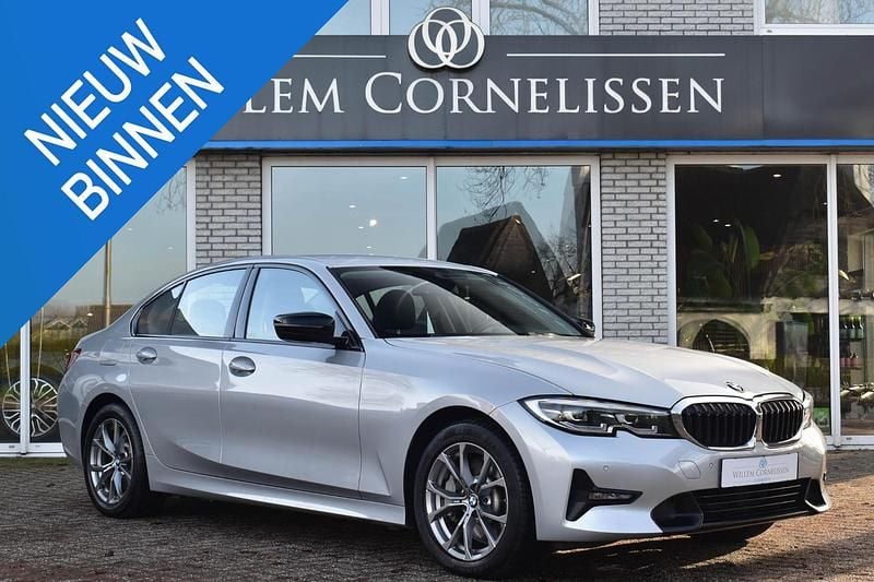 Grijs Occasion 2019 BMW 330e Executive Sedan | € 25.950 (Goede deal) - Afbeelding 1/4