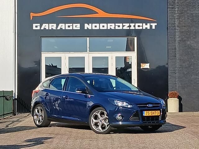 Blauw Occasion 2011 Ford Focus Sport Hatchback | € 5.995 (Iets duurder) - Afbeelding 1/4