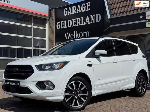Wit Gebruikt 2017 Ford Kuga ST-Line SUV | € 21.250 (Eerlijke prijs) - Afbeelding 1/4