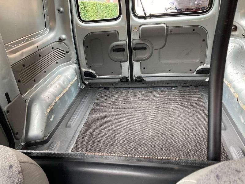 Gebruikt 2004 Renault Kangoo MPV | € 1.950 (Eerlijke prijs) - Afbeelding 1/4