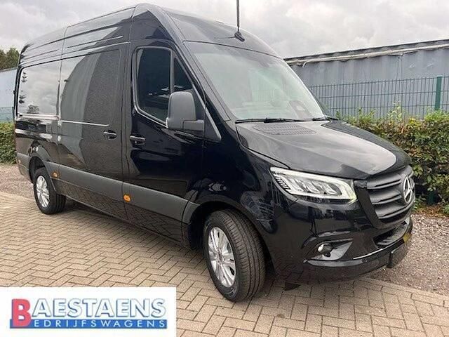 Nieuw Mercedes Sprinter 190 PK (139 kW) 2025 Zwart Van