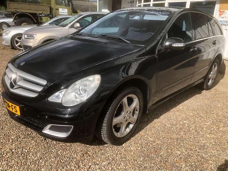Zwart Gebruikt 2007 Mercedes R350 MPV | € 8.990 (Eerlijke prijs) - Afbeelding 1/4