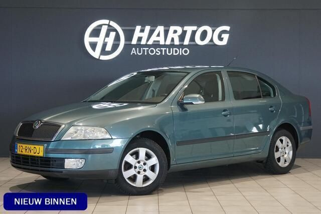 Groen Gebruikt 2005 Skoda Octavia Ambiente Hatchback | € 3.945 (Iets duurder) - Afbeelding 1/4