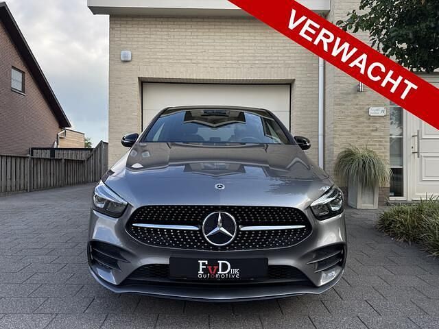 Occasion Mercedes B180 AMG 136 PK (100 kW) 2019 Grijs (metallic) MPV