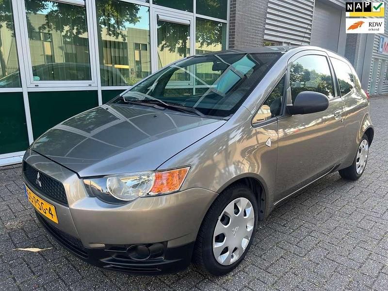 Grijs Gebruikt 2011 Mitsubishi Colt Edition Hatchback | € 2.950 (Super prijs) - Afbeelding 1/4