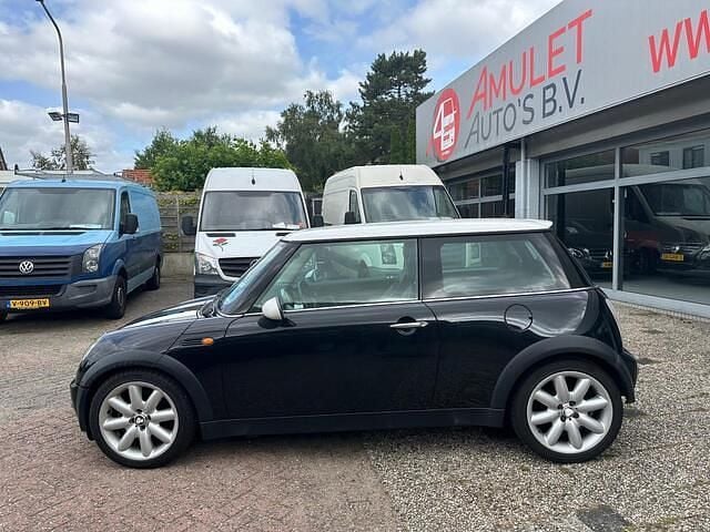 Zwart Gebruikt 2004 Mini Cooper Chili Hatchback | € 1.595 (Eerlijke prijs) - Afbeelding 1/4