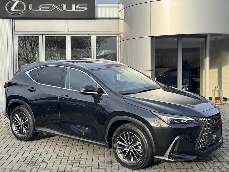 Zwart Occasion 2025 Lexus NX450h+ Luxury Line SUV | € 56.900 (Goede deal) - Afbeelding 1/4
