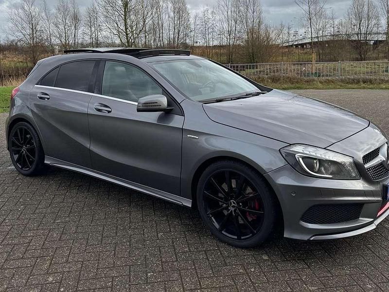 Occasion Mercedes A250 211 PK (155 kW) 2014 Grijs Stationwagen