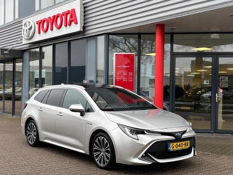 Grijs Gebruikt 2019 Toyota Corolla Premium Stationwagen | € 24.895 (Eerlijke prijs) - Afbeelding 1/4