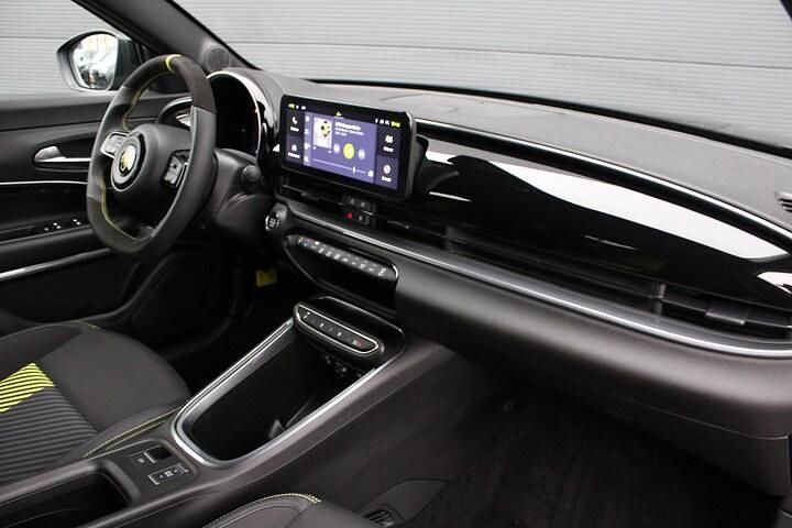 Occasion Abarth 600e Turismo 175 kW (238 PK) 2025 Zwart SUV