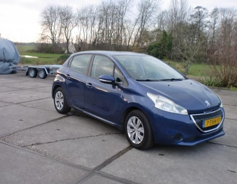 Blauw (metallic) Gebruikt 2012 Peugeot 208 Allure Hatchback | € 3.750 (Goede deal) - Afbeelding 1/4