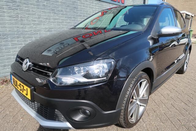 Zwart Gebruikt 2011 VW Polo Cross Highline Hatchback | € 9.913 (Eerlijke prijs) - Afbeelding 1/4