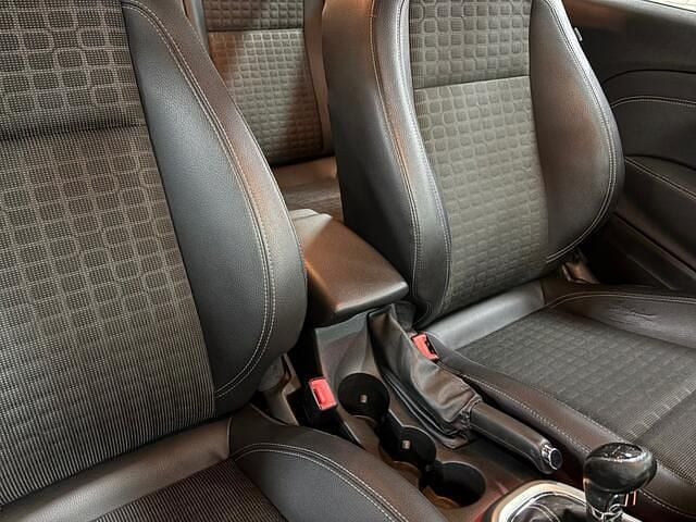 Occasion Opel Astra GTC Sport 140 PK (102 kW) 2012 Grijs Coupé