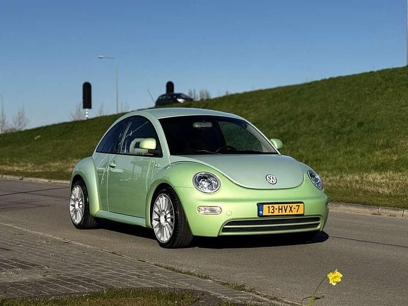 Groen Gebruikt 2000 VW Beetle Highline Hatchback | € 899 (Eerlijke prijs) - Afbeelding 1/4