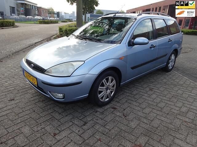 Grijs Gebruikt 2004 Ford Focus Futura Stationwagen | € 1.450 (Eerlijke prijs) - Afbeelding 1/4