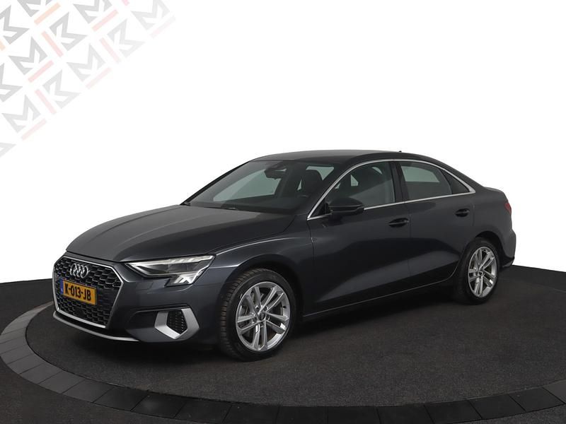 Grijs Occasion 2021 Audi A3 Business Sedan | € 20.999 (Goede deal) - Afbeelding 1/4