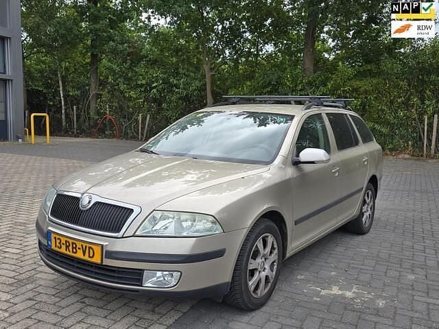 Beige Gebruikt 2005 Skoda Octavia Ambiente Stationwagen | € 950 (Super prijs) - Afbeelding 1/3