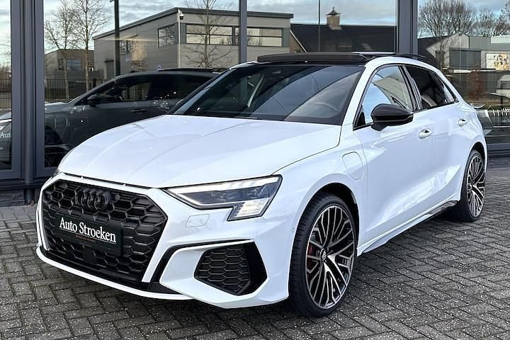 Occasion Audi A3 Sportback e-tron S-Line 245 PK (180 kW) 2021 Wit Hatchback