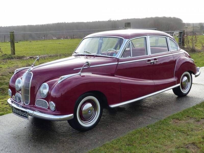 Roodmaronn Gebruikt 1957 BMW 502 Performance Sedan | € 69.500 - Afbeelding 1/4