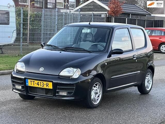 Zwart Occasion 2002 Fiat Seicento Hatchback | € 1.750 (Eerlijke prijs) - Afbeelding 1/4