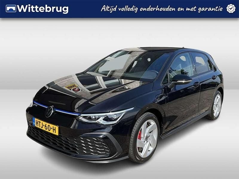 Zwart Gebruikt 2022 VW Golf VIII GTE Hatchback | € 26.950 (Goede deal) - Afbeelding 1/2