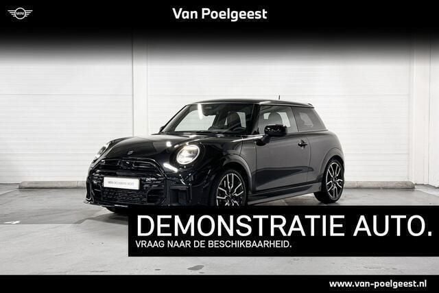 Zwart Gebruikt 2024 Mini John Cooper Works Hatchback | € 42.250 (Duur) - Afbeelding 1/4