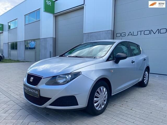Grijs Gebruikt 2009 Seat Ibiza Reference Hatchback | € 4.595 (Eerlijke prijs) - Afbeelding 1/4