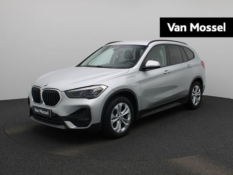 Grijs Occasion 2020 BMW X1 SUV | € 19.900 (Goede deal) - Afbeelding 1/4