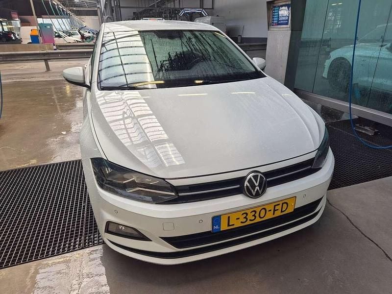Wit Gebruikt 2021 VW Polo Comfortline Hatchback | € 10.950 (Goede deal) - Afbeelding 1/4