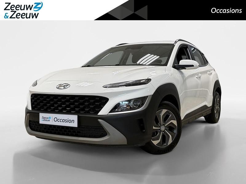 Atlas white (saw) Gebruikt 2022 Hyundai Kona Comfort SUV | € 19.950 (Goede deal) - Afbeelding 1/4