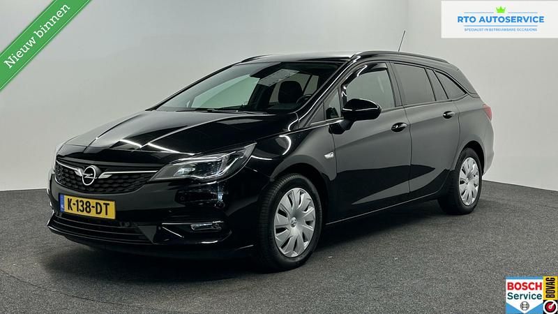 Zwart Occasion 2020 Opel Astra Edition Stationwagen | € 12.500 (Eerlijke prijs) - Afbeelding 1/4