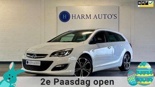 Wit, metallic lak Gebruikt 2013 Opel Astra OPC Stationwagen | € 10.499 - Afbeelding 1/4