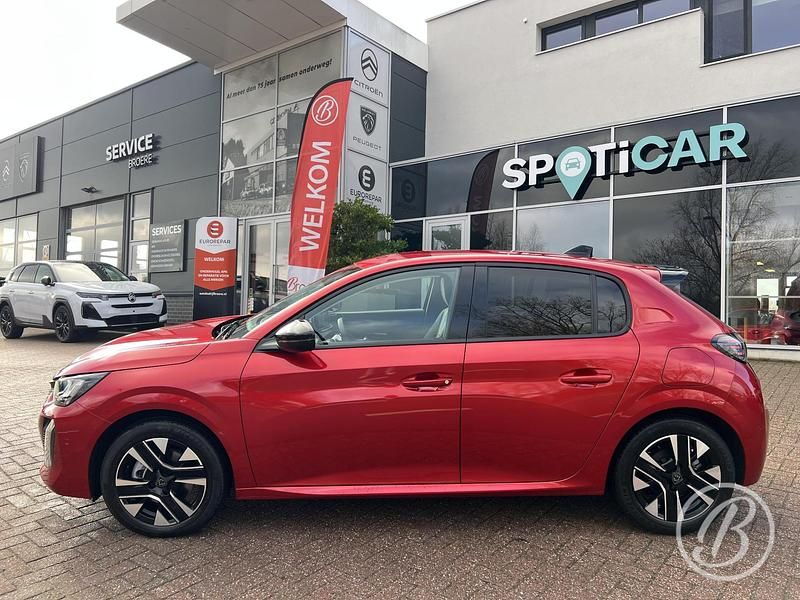 Nieuw Peugeot 208 Allure 145 PK (106 kW) 2025 Rood Hatchback