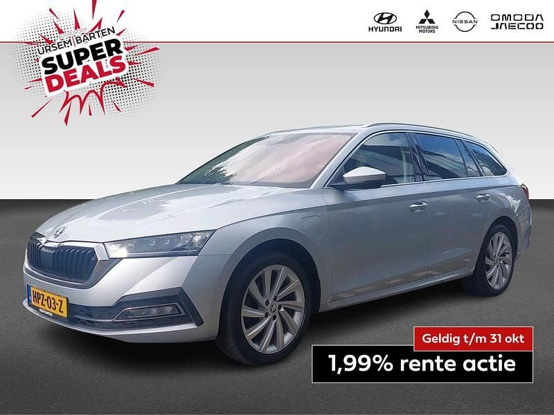 Grijs Gebruikt 2022 Skoda Octavia Business Line Stationwagen | € 21.930 (Goede deal) - Afbeelding 1/4