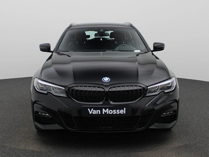 Occasion BMW 330e Basis 292 PK (214 kW) 2021 Zwart Stationwagen
