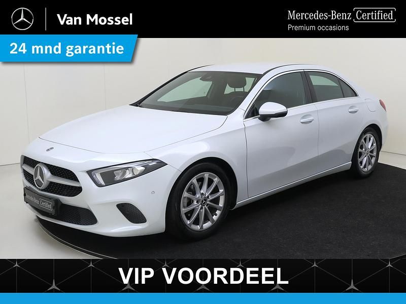 Wit Gebruikt 2020 Mercedes A180 Advantage Sedan | € 25.945 (Eerlijke prijs) - Afbeelding 1/4