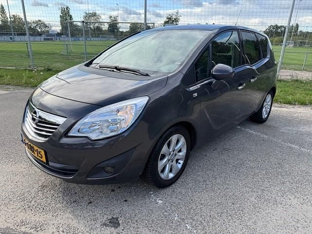 Grijs Gebruikt 2013 Opel Meriva Cosmo MPV | € 5.795 (Eerlijke prijs) - Afbeelding 1/4