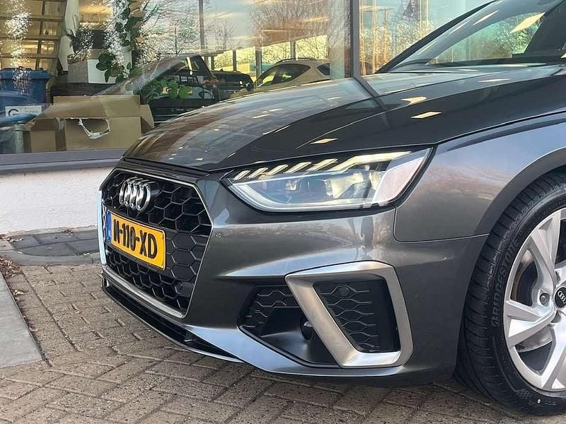 Occasion Audi A4 S-Line 150 PK (110 kW) 2022 Grijs Sedan