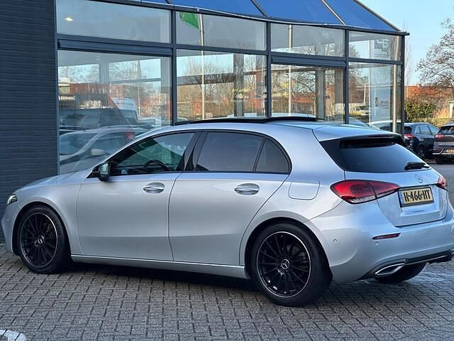 Occasion Mercedes A180 Premium Plus 116 PK (85 kW) 2019 Grijs Hatchback