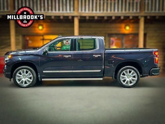 Occasion Chevrolet Silverado 420 PK (308 kW) 2024 Blauw (metallic) Pickup