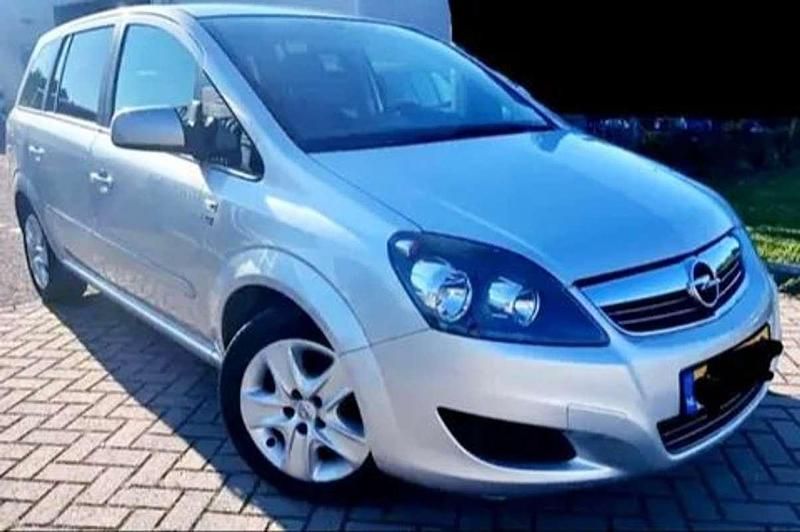 Zilver Gebruikt 2010 Opel Zafira Selection MPV | € 4.750 (Eerlijke prijs) - Afbeelding 1/4