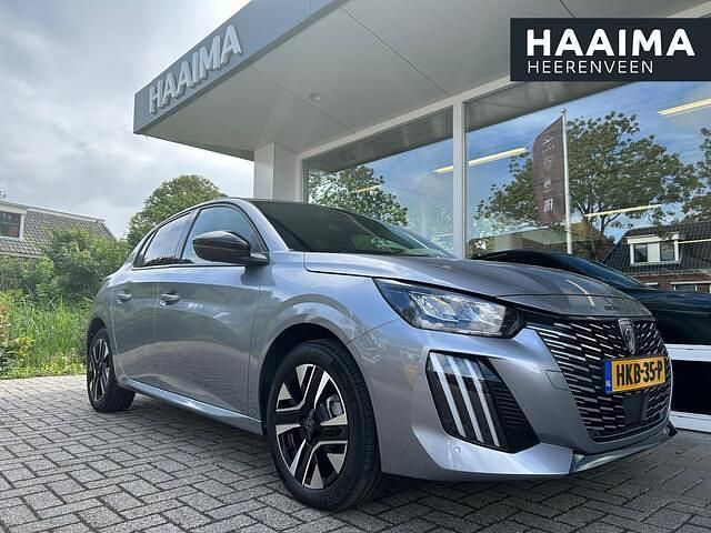 Grijs Gebruikt 2024 Peugeot 208 Allure Hatchback | € 23.950 (Eerlijke prijs) - Afbeelding 1/4